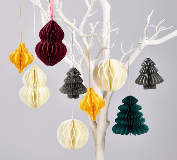 Paper Decorations Crackers